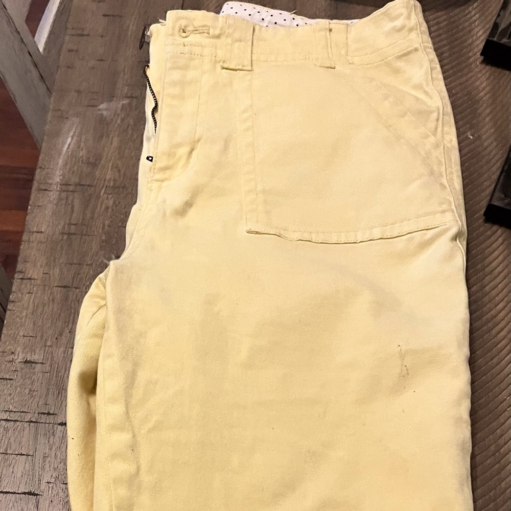Size 8 yellow Capri with ankle buttons
